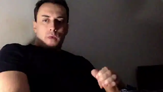 Snapshot of mainnrd chatting on December 2025 01:57:02 AM mainnrd online show from December 2025 01:57:02 AM