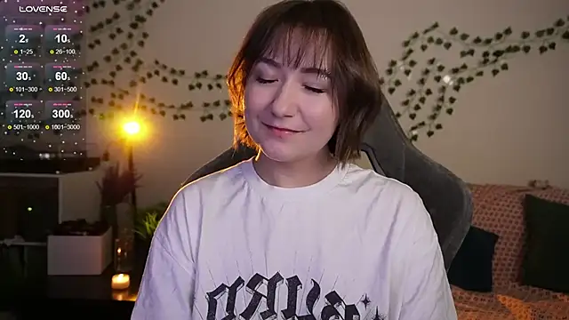 Snapshot of Megan__Hart chatting on November 2025 12:44:02 AM Megan Hart online show from November 2025 12:44:02 AM