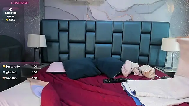 Snapshot of Nahomi_Wild chatting on February 2025 02:07:01 AM Nahomi Wild online show from February 2025 02:07:01 AM