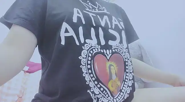 Snapshot of Linh_diudang chatting on January 2025 06:26:01 AM Linh diudang online show from January 2025 06:26:01 AM