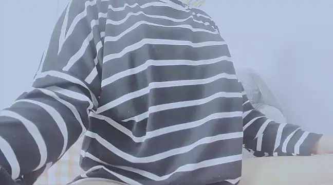 Snapshot of Linh_diudang chatting on January 2025 03:05:01 AM Linh diudang online show from January 2025 03:05:01 AM