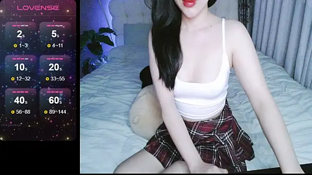 Snapshot of _Viviann_ chatting on December 2024 04:05:01 PM  Viviann  online show from December 2024 04:05:01 PM