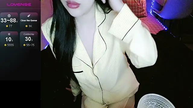 Snapshot of _Viviann_ chatting on October 2025 03:24:01 PM  Viviann  online show from October 2025 03:24:01 PM