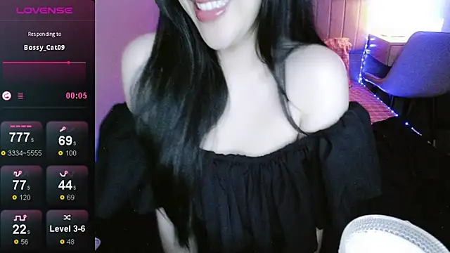 Snapshot of _Viviann_ chatting on October 2025 03:34:01 PM  Viviann  online show from October 2025 03:34:01 PM