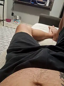 Snapshot of dredre1069 chatting on April 2026 01:25:02 AM dredre1069 online show from April 2026 01:25:02 AM