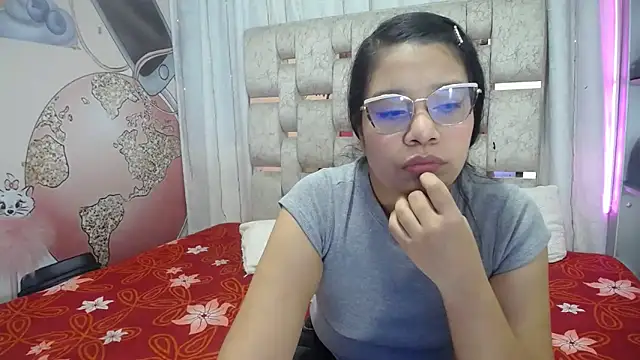 Snapshot of KEYRA-MILLER- chatting on November 2025 02:47:02 AM KEYRA-MILLER- online show from November 2025 02:47:02 AM