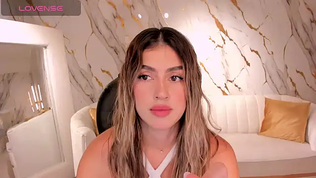 Snapshot of PaulinaSantos_ chatting on March 2025 07:06:02 PM PaulinaSantos  online show from March 2025 07:06:02 PM