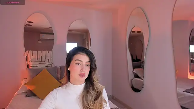 Snapshot of PaulinaSantos_ chatting on September 2025 07:03:01 PM PaulinaSantos  online show from September 2025 07:03:01 PM