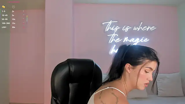 Snapshot of PaulinaSantos_ chatting on September 2025 07:30:02 PM PaulinaSantos  online show from September 2025 07:30:02 PM