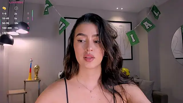 Snapshot of PaulinaSantos_ chatting on June 2026 05:26:01 PM PaulinaSantos online show from June 2026 05:26:01 PM