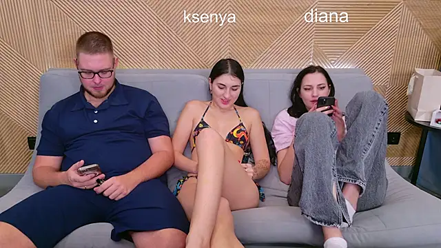 Ksenny online show from November 2025 11:15:01 PM