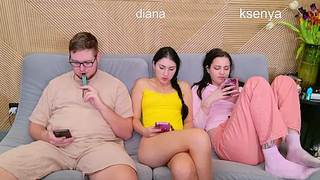 Ksenny online show from March 2026 04:19:01 AM