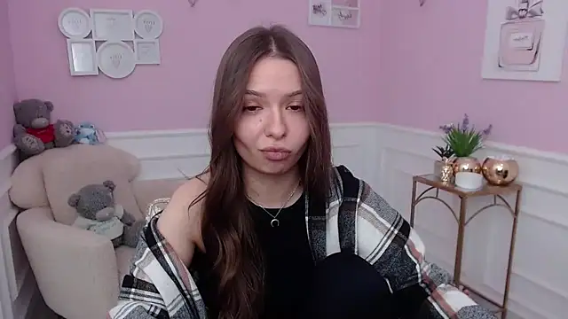 Snapshot of LucySkilar chatting on December 2025 06:17:02 AM LucySkilar online show from December 2025 06:17:02 AM