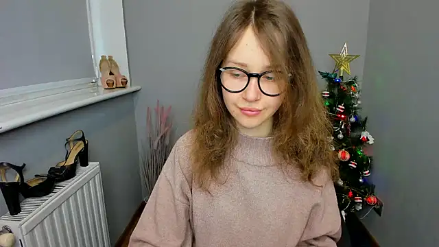 Snapshot of AfinaCutie chatting on January 2025 07:38:02 AM AfinaCutie online show from January 2025 07:38:02 AM