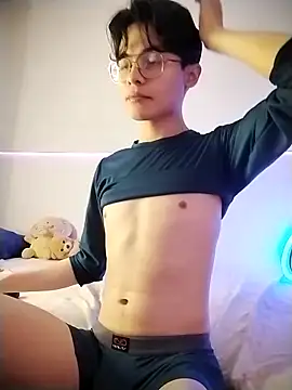 Snapshot of Dmitri_Aksnes chatting on October 2025 10:07:01 AM Dmitri Aksnes online show from October 2025 10:07:01 AM