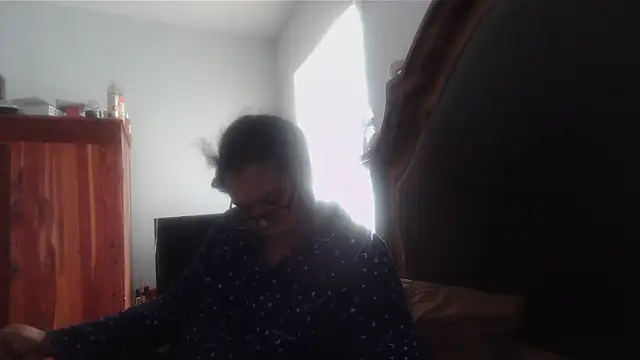 Snapshot of ebonyred chatting on November 2025 02:05:01 PM ebonyred online show from November 2025 02:05:01 PM