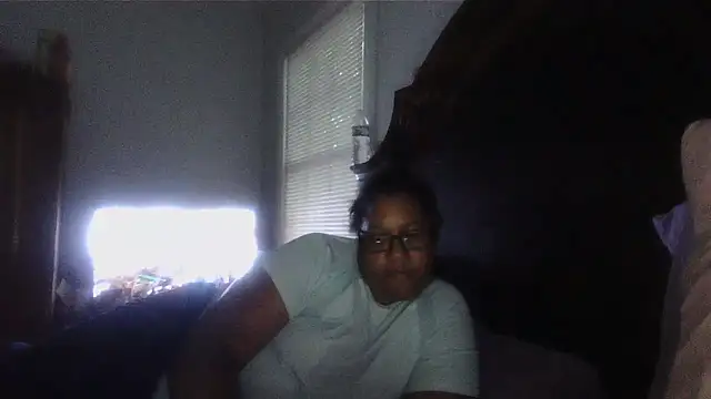 Snapshot of ebonyred chatting on May 2026 12:19:01 AM ebonyred online show from May 2026 12:19:01 AM