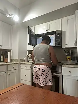 ebonyred online show from August 2026 01:21:01 PM