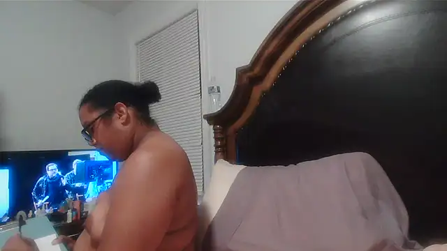 ebonyred online show from August 2026 01:42:01 AM