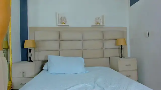 Snapshot of AgarEvans chatting on November 2025 04:13:02 AM AgarEvans online show from November 2025 04:13:02 AM