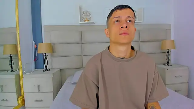 Snapshot of AgarEvans chatting on November 2025 04:04:01 AM AgarEvans online show from November 2025 04:04:01 AM