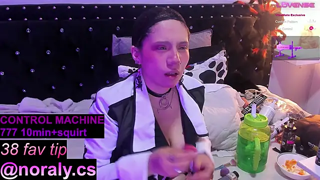 hey noraly online show from November 2025 04:11:01 AM