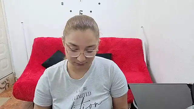  sweetcarla online show from March 2026 06:57:01 PM