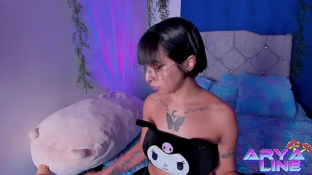 arysUwU online show from March 2025 05:32:01 AM