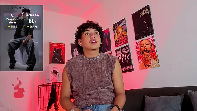 Snapshot of GaelOconner chatting on November 2025 02:04:02 AM GaelOconner online show from November 2025 02:04:02 AM