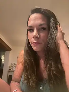Snapshot of Lady_Knaller chatting on June 2026 07:24:02 PM Lady Knaller online show from June 2026 07:24:02 PM