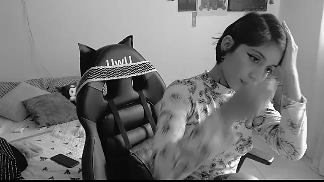 Snapshot of _Apola_77 chatting on February 2025 07:47:02 PM Apola 77 online show from February 2025 07:47:02 PM