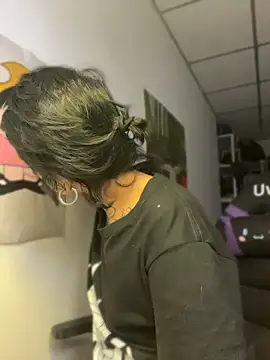 Snapshot of _Apola_77 chatting on April 2026 10:59:01 PM Apola 77 online show from April 2026 10:59:01 PM