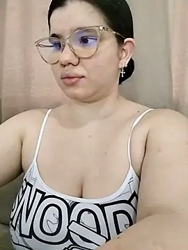 Danzel1105 online show from November 2025 05:18:01 PM