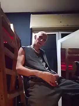 Snapshot of MillennialC0CK chatting on November 2025 07:04:02 PM MillennialC0CK online show from November 2025 07:04:02 PM