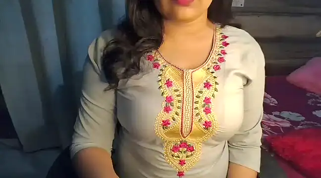 Snapshot of Trezza chatting on March 2025 03:58:02 PM Trezza online show from March 2025 03:58:02 PM