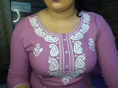 Snapshot of Trezza chatting on September 2025 07:36:01 PM Trezza online show from September 2025 07:36:01 PM