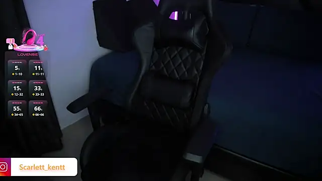 ScarlettAndClark online show from April 2026 04:45:01 AM