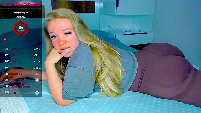 kitti kaattt online show from November 2025 03:34:01 AM