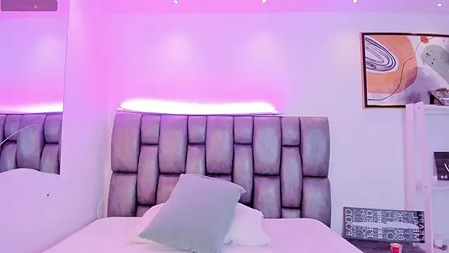 Snapshot of martina_mancini chatting on September 2025 01:36:01 PM martina mancini online show from September 2025 01:36:01 PM