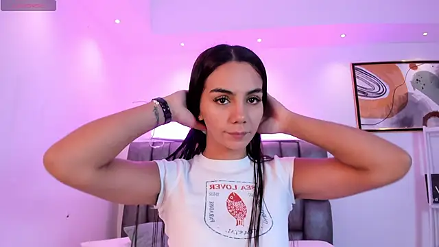 Snapshot of martina_mancini chatting on November 2025 11:33:01 AM martina mancini online show from November 2025 11:33:01 AM