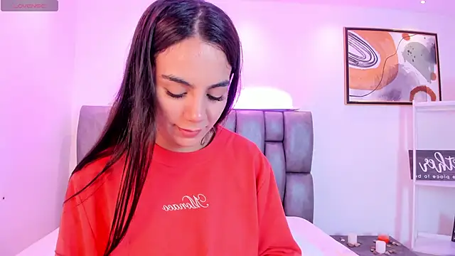 Snapshot of martina_mancini chatting on November 2025 12:49:02 PM martina mancini online show from November 2025 12:49:02 PM