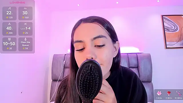 Snapshot of martina_mancini chatting on December 2025 02:03:01 PM martina mancini online show from December 2025 02:03:01 PM