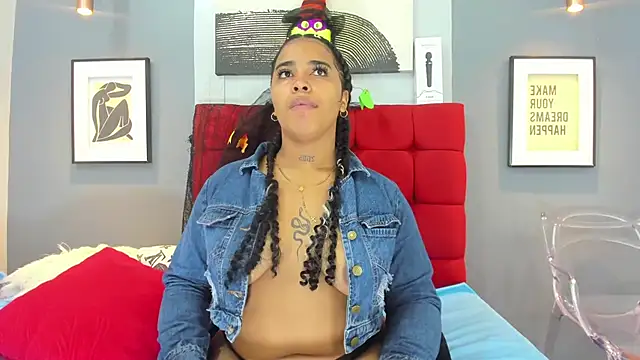 AichaBrown online show from November 2025 04:25:01 AM