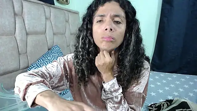 Nadia Monroe online show from February 2025 03:00:02 AM