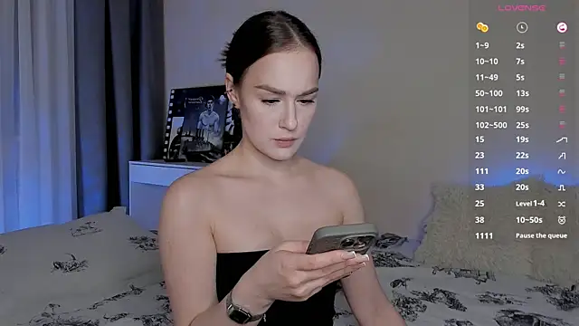 Snapshot of _RocketWay_ chatting on February 2025 07:27:01 PM RocketWay online show from February 2025 07:27:01 PM