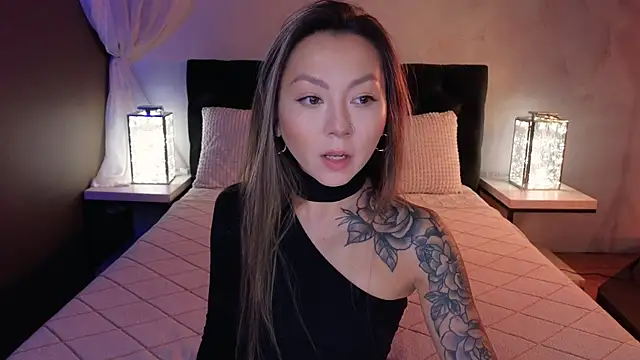 im casey online show from October 2025 06:02:02 AM