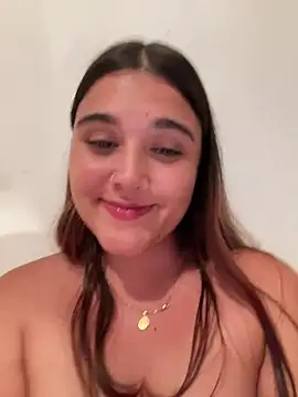 Snapshot of Magic-Smilee chatting on January 2025 03:46:01 AM Magic-Smilee online show from January 2025 03:46:01 AM