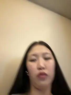 Snapshot of Aiko_Yumi chatting on December 2024 11:52:02 AM Aiko Yumi online show from December 2024 11:52:02 AM