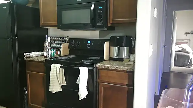 Snapshot of NatalieKneals chatting on February 2025 04:11:01 AM NatalieKneals online show from February 2025 04:11:01 AM