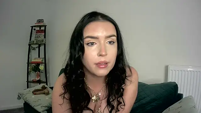 Snapshot of FckableAngel chatting on June 2026 12:17:01 PM FckableAngel online show from June 2026 12:17:01 PM